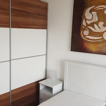 Dolphin House Apartment